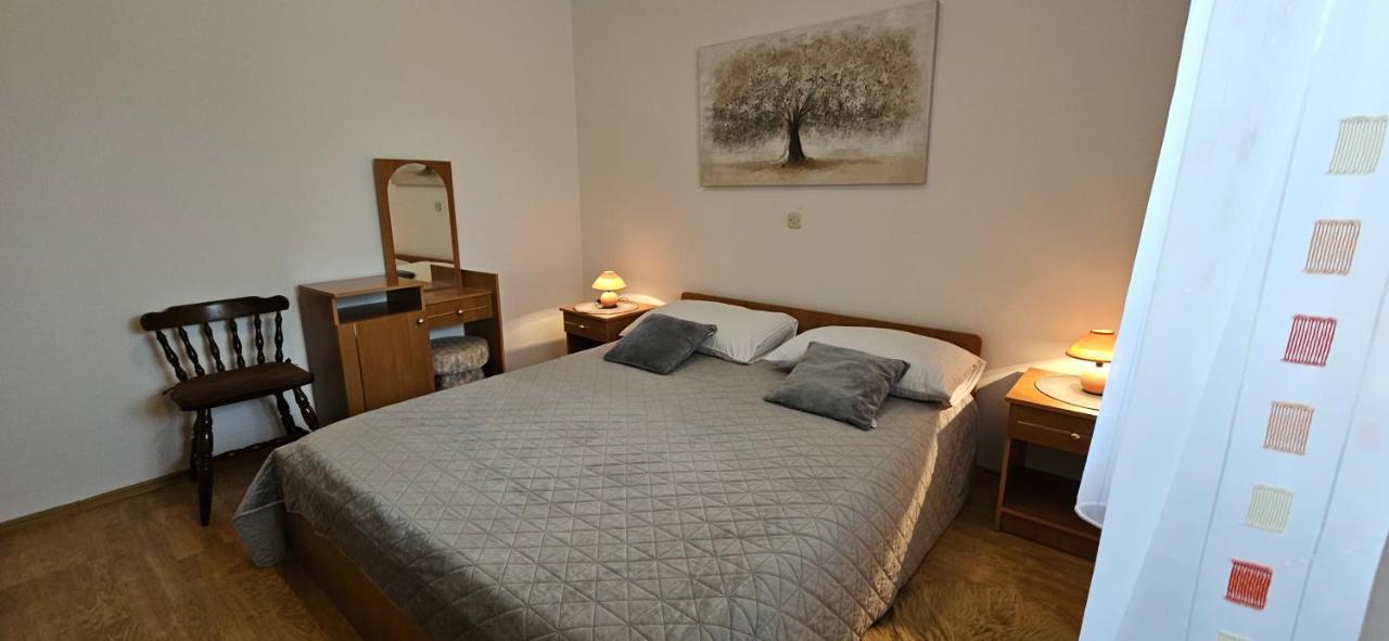 Andela Apartment Pula Extérieur photo